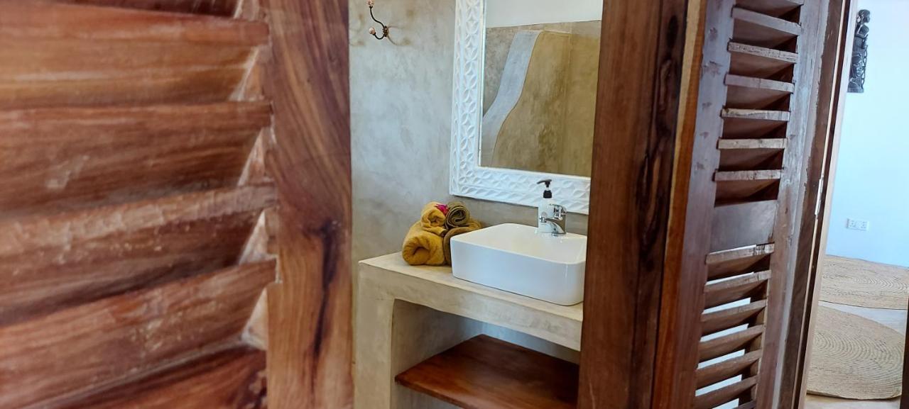 Moyo Top Floor Apartment Pwani Mchangani Eksteriør bilde